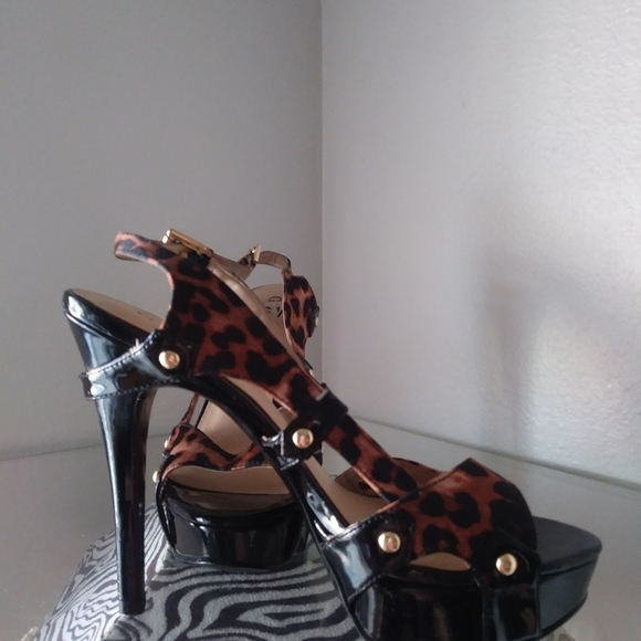 GUESS Animal print platform heel - Picture 2 of 4